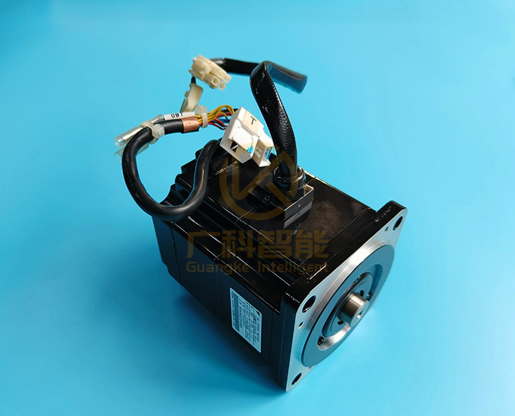 安川機(jī)器人B軸電機(jī)SGMPH-02A2A-YR12 安川機(jī)器人B軸電機(jī)SGMPH-02A2A-YR12